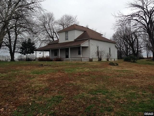 2nd image of 330 Lily Pond Ln