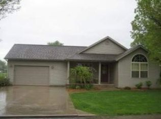 532 N Maple St, Argos, IN 46501