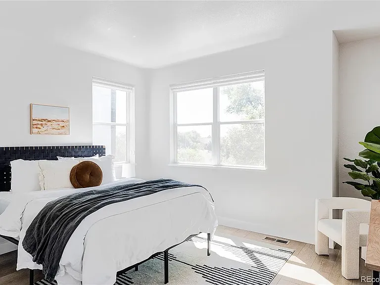 3550 W 62nd Pl — Photo 20