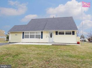54 Cobalt Ridge Dr N, Levittown, PA 19057