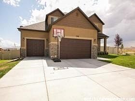 3rd image of 748 W Aspen Hills Blvd