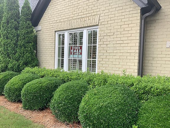 Front of house, end unit