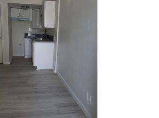100 E 69th Way APT D, Long Beach, CA 90805