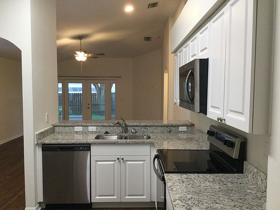 3rd image of 4415 Country Hills Blvd