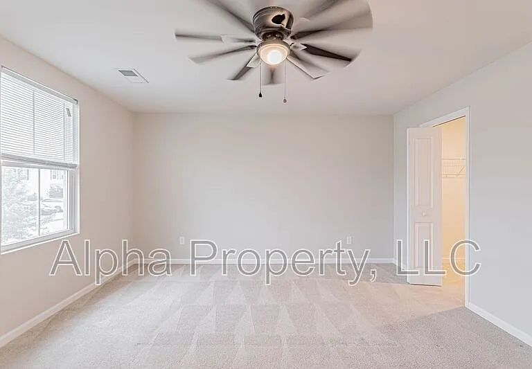 10 Torrington Dr — Photo 16