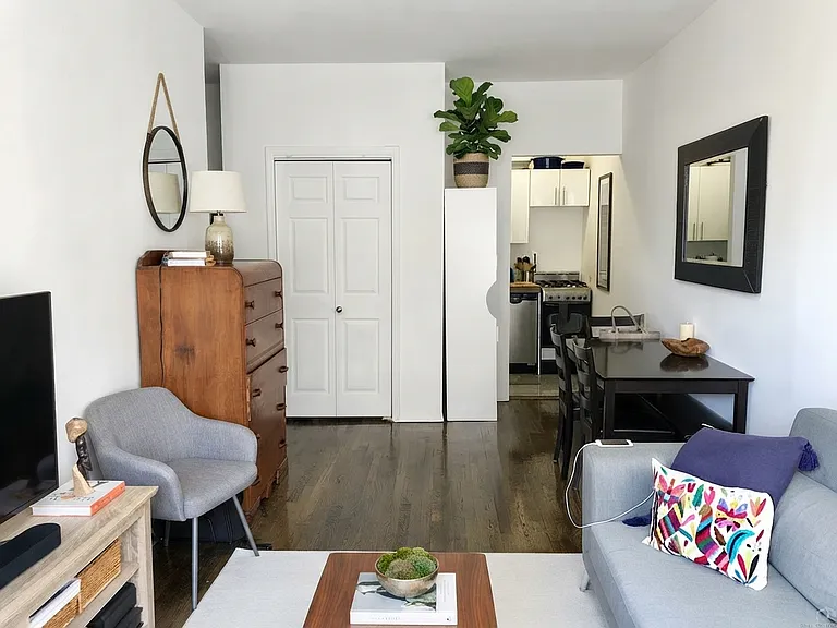 107 Saint Marks Pl #3E — Photo 2