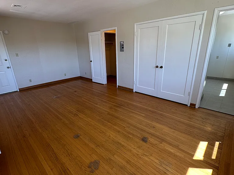 2201 El Dorado — Photo 4