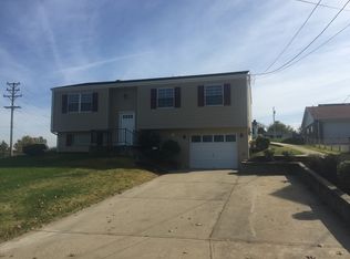 126 Lee Dr, Belle Vernon, PA