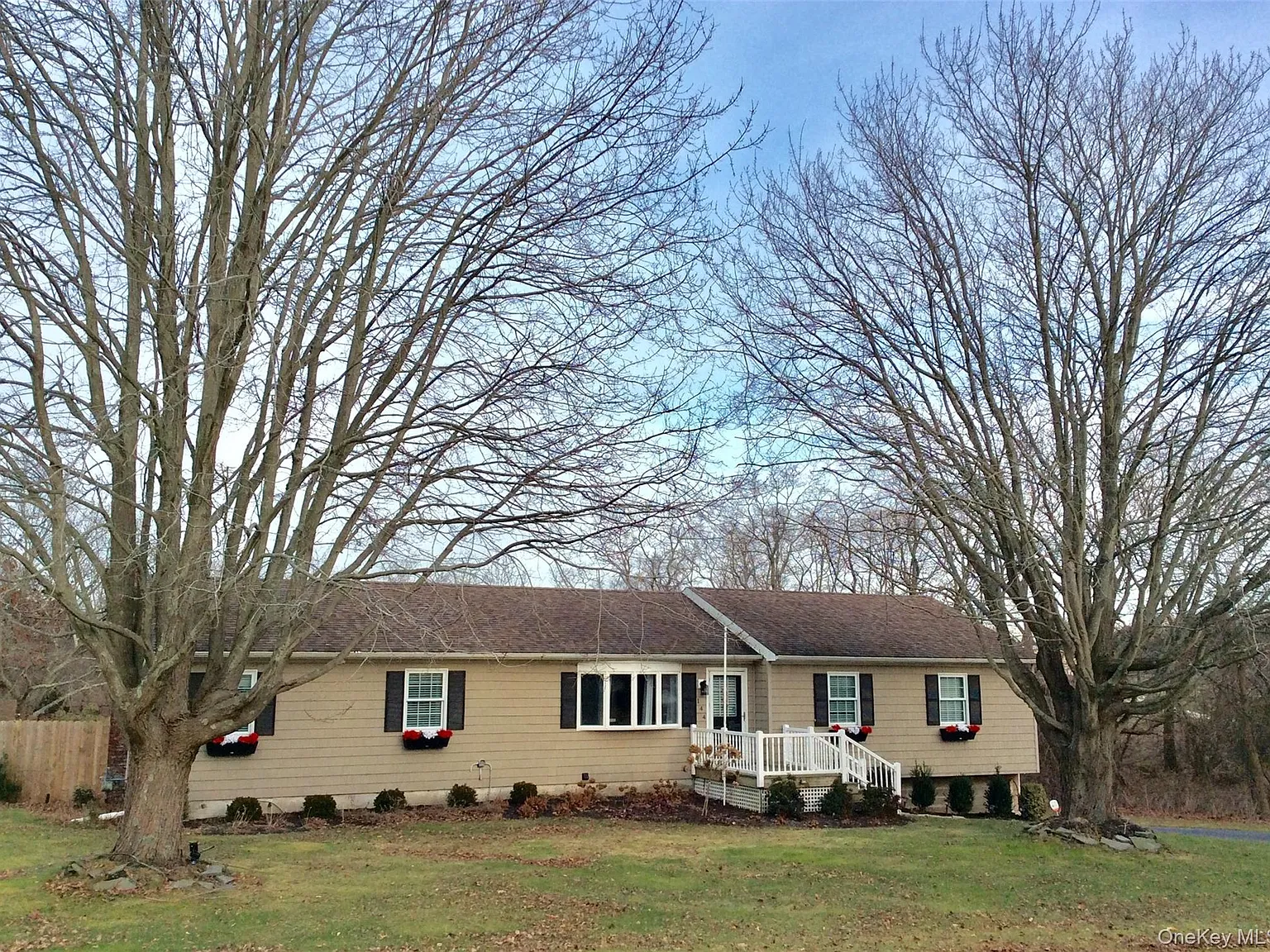 4 bed, 2.5 bath, 2100 sqft, $9,500 — Photo 2