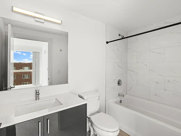 1 Bedroom with Den - Primary Bathroom 1 Bedroom with Den - Primary Bathroom