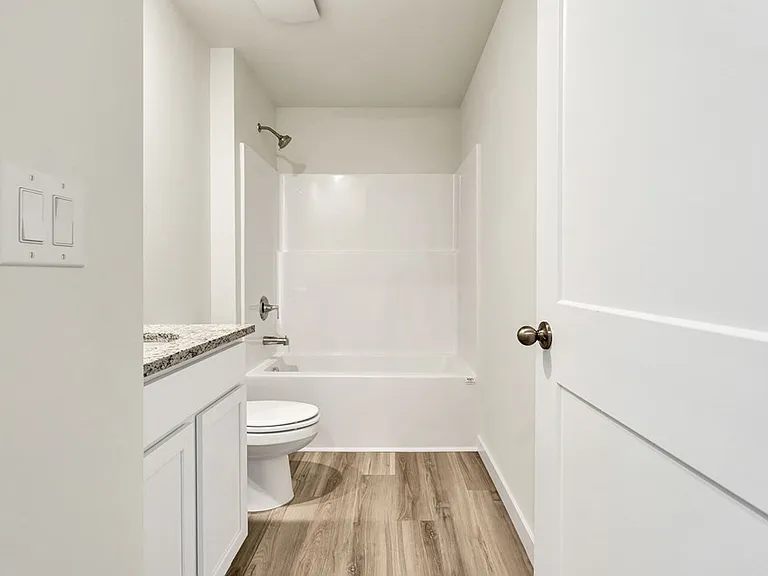 627 Fox Den Cir — Photo 18