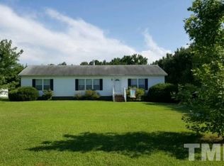 828 Perry Curtis Rd, Zebulon, NC 27597