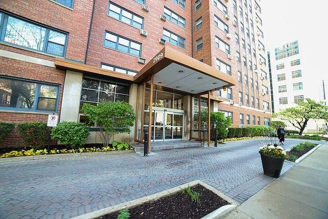 1st image of 2909 N Sheridan Rd APT 211