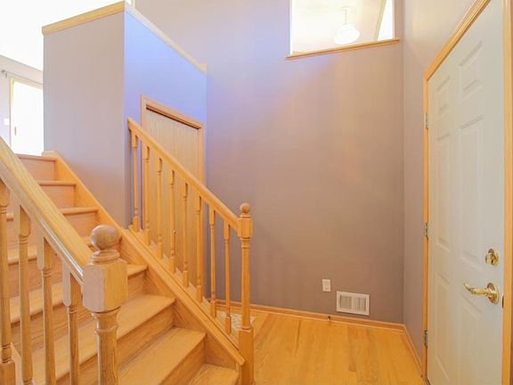 2nd image of 54 Palomino Ln