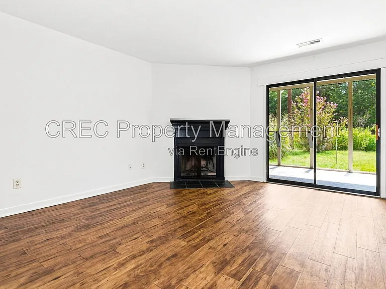 2736 Jobee Dr — Photo 3