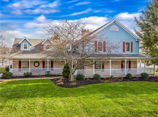 3965 Greenfield Farms Dr, Uniontown, OH 44685