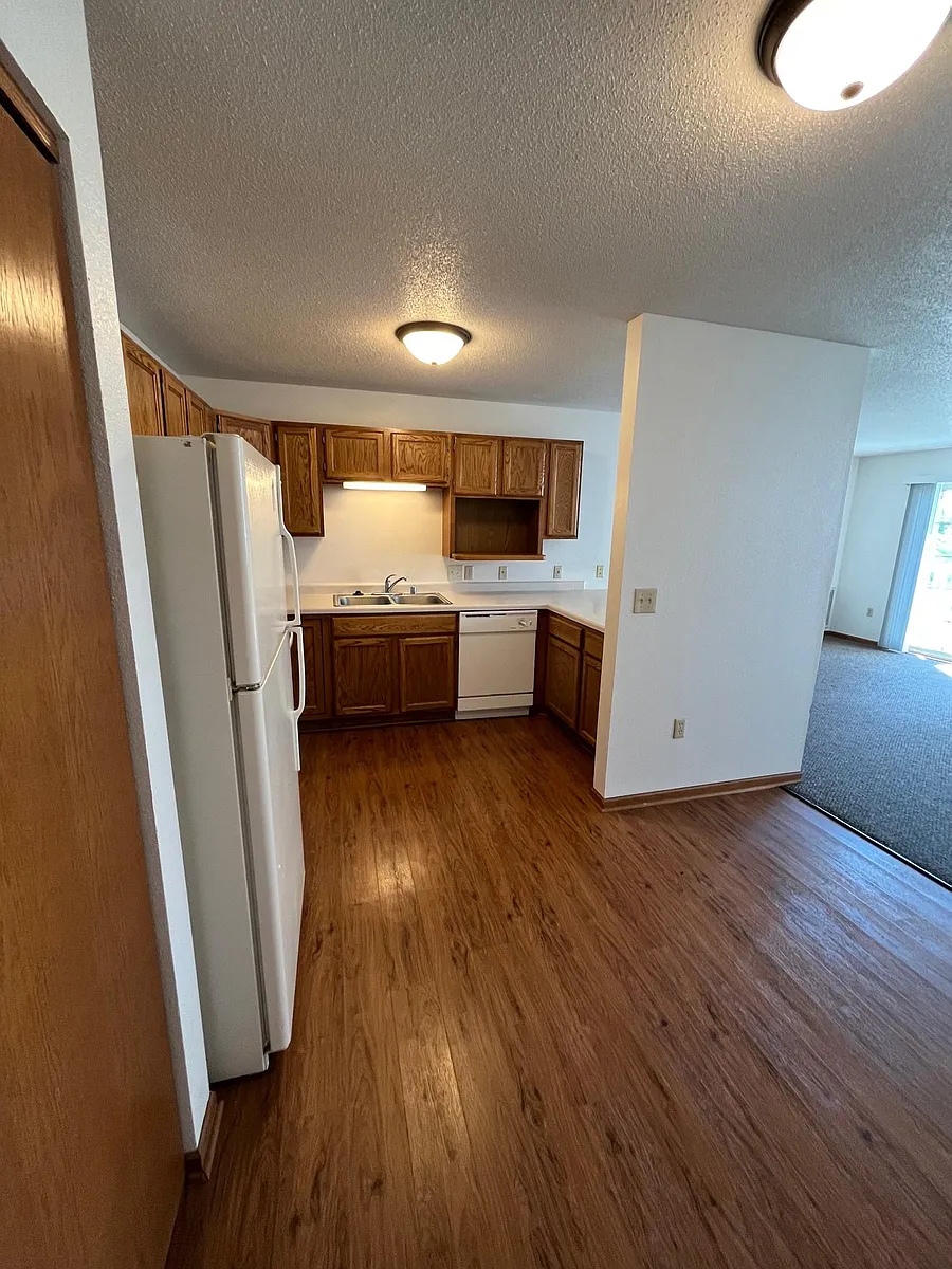 Building Photo - 902 Fox Creek Dr