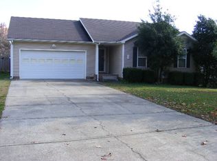 1739 Needmore Rd, Clarksville, TN 37042