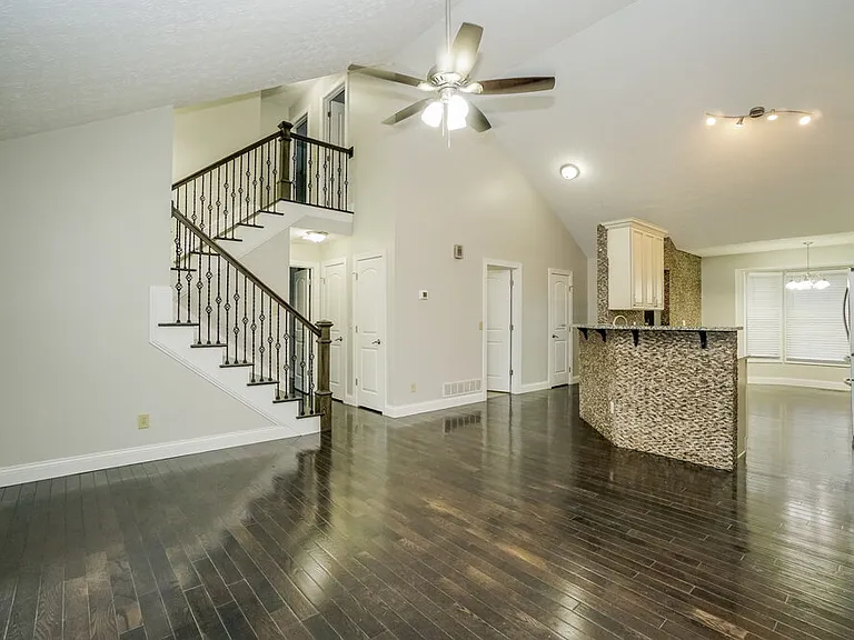 2131 Juneau Way — Photo 6