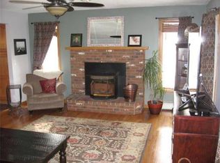 18 Oakridge Dr, Belchertown, MA 01007