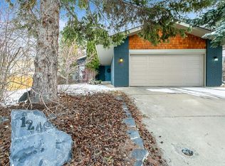 124 Oakchurch Pl SW, Calgary, AB T2V 4B5