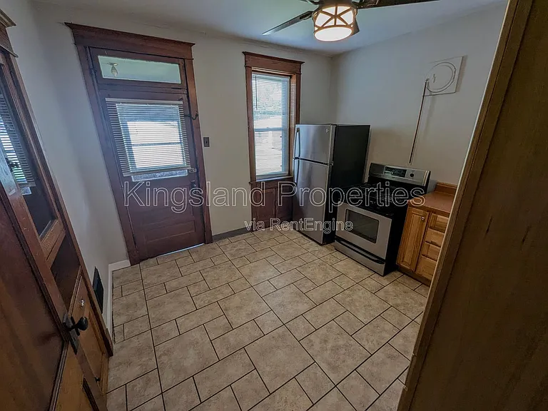 4725 Ray Ave #1 — Photo 9