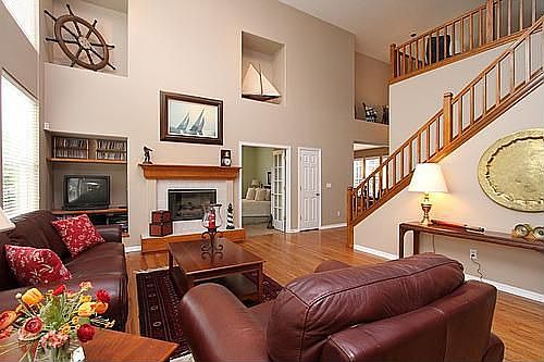 Vaulted Ceilings in Family Room