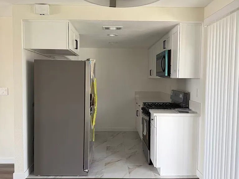339 Sefton Ave #F — Photo 2