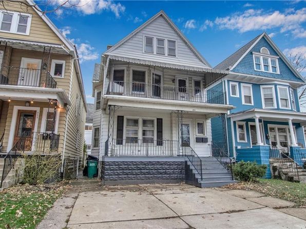 374 Baynes St
