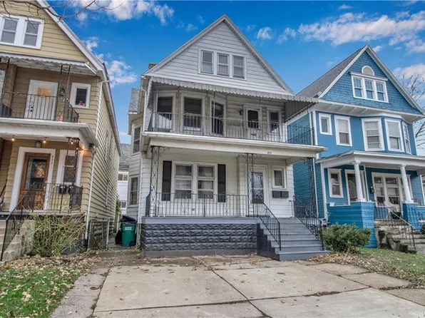 374 Baynes St, Buffalo, NY 14213