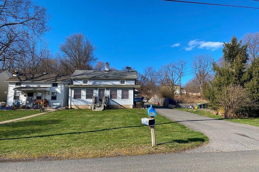 1st image of 102 Myrtle Ave
