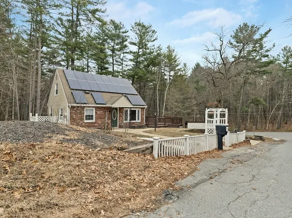 1 Mount Paul Rd, Tyngsboro, MA 01879