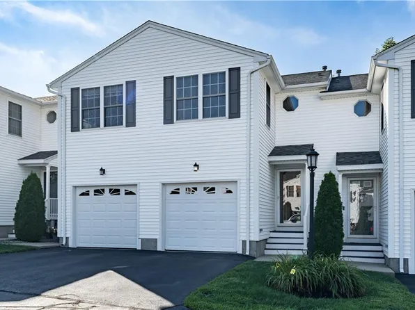 572 Smithfield Rd Unit 16, North Providence, RI 02904