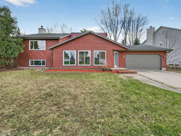 7115 Spring Hill Dr, Middleton, WI 53562
