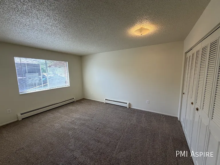 1329 Vivian St #102 — Photo 6