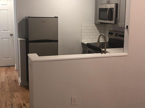 5th image of 120 N 50th St APT C20
