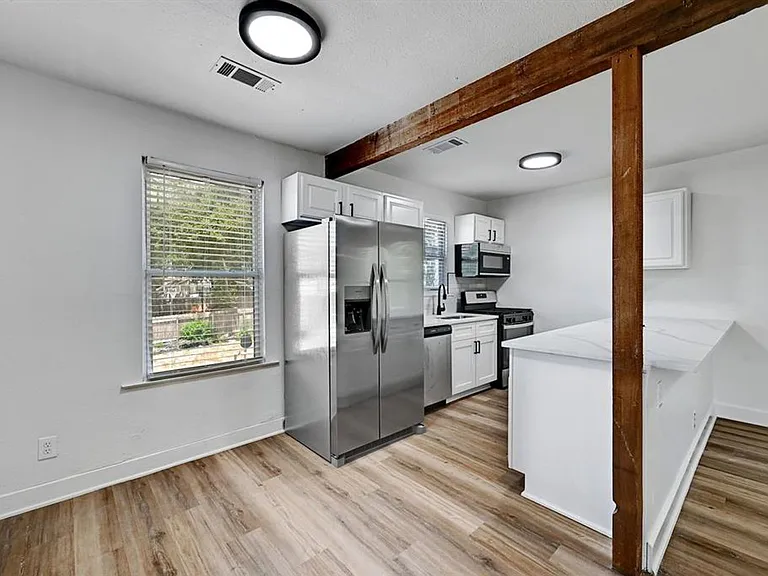 2305 Longview St — Photo 29