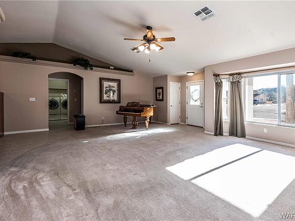 5th image of 225 Greenway Dr