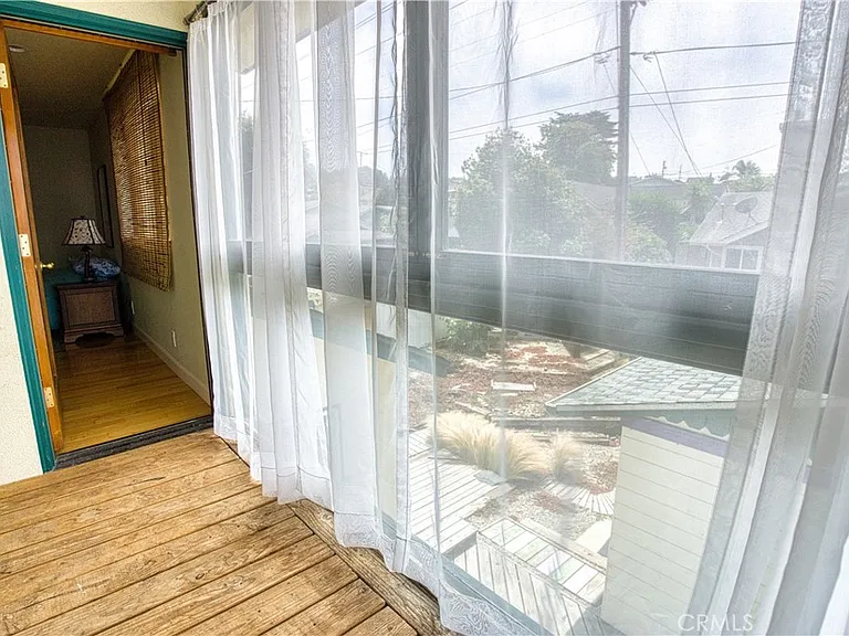 978 Balboa St — Photo 35