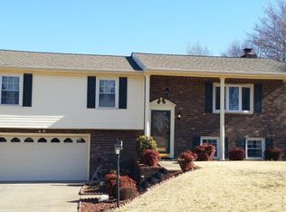 732 Ferndale Dr, Collinsville, VA 24078