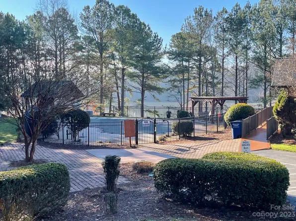 5418 Breakwater Dr #269, Granite Falls, NC 28630