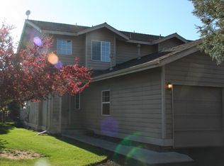 1040 NE Savannah Dr APT 1, Bend, OR 97701