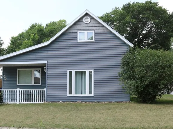 704 Ogilvie STREET, Moosomin, SK S0G 3N0