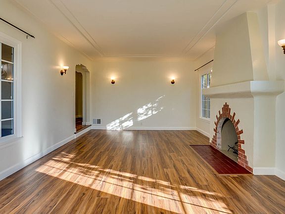 4th image of 1306 S Longwood Ave