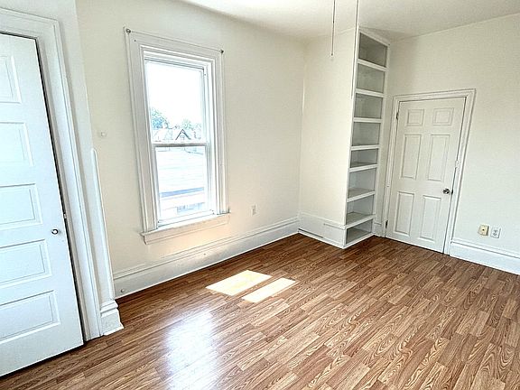5th image of 427 Oakland Ave #3