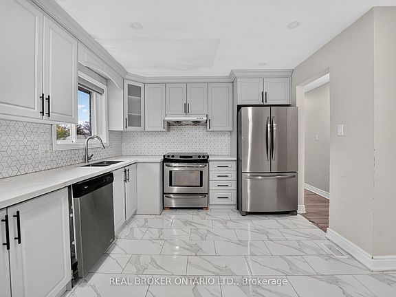 5th image of 27 Vange Cres