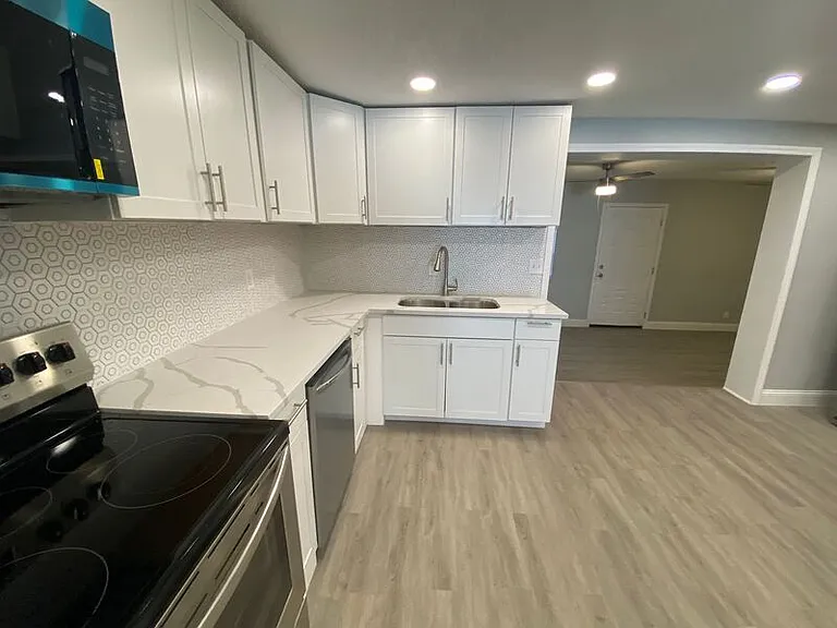 2818 Palmdale St — Photo 14