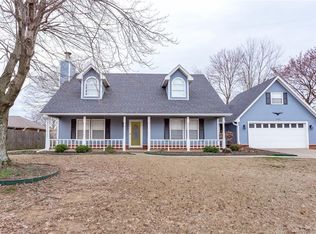 10408 Seven Oaks Rd, Fort Smith, AR 72908