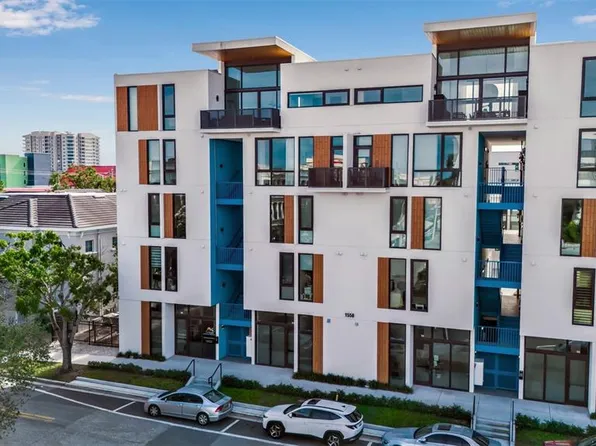 1558 4th St #208, Sarasota, FL 34236