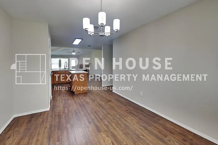 2901 Frontier Ln — Photo 6